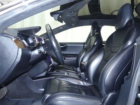 Used 2017 Tesla Model S 60D image 18