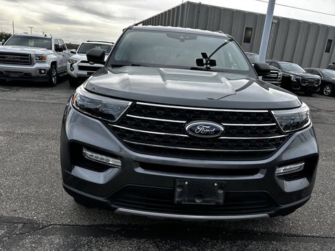 Used 2022 Ford Explorer XLT w/ Equipment Group 202A AWD/4WD image 9