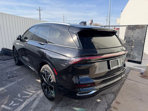 Used 2024 Lincoln Nautilus Reserve w/ Equipment Group 203A image 8