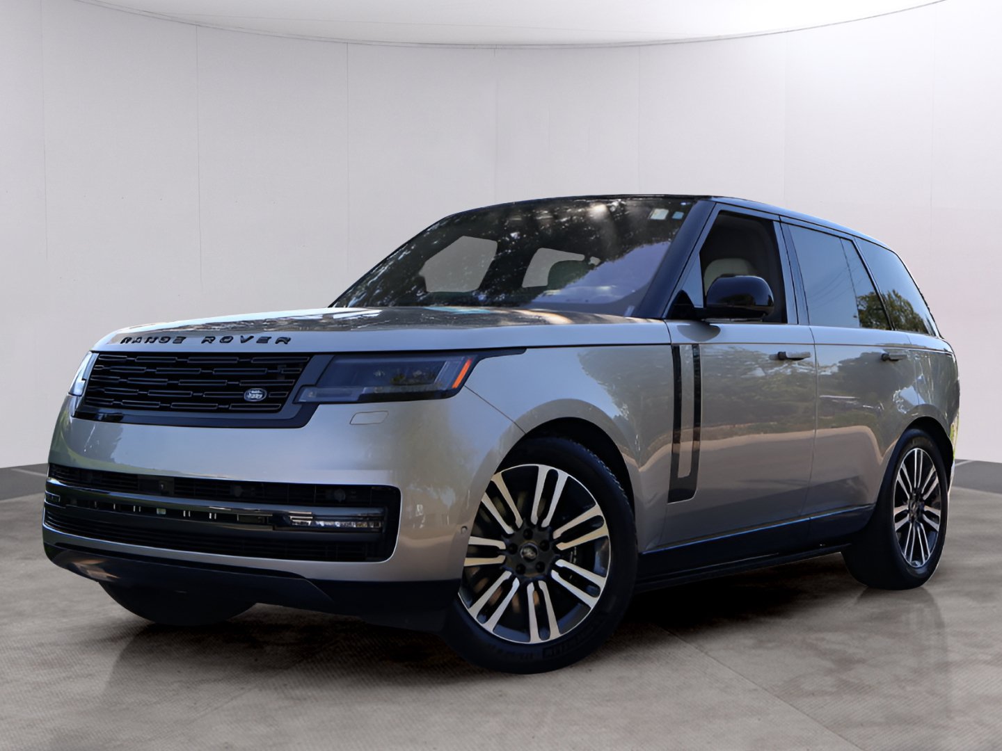 Used 2023 Land Rover Range Rover SE AWD/4WD image 1