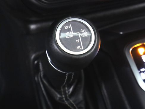 Used 2022 Jeep Wrangler Unlimited Sahara AWD/4WD image 27