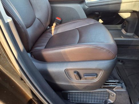 Used 2024 Toyota Sienna Platinum image 25