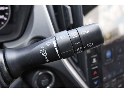 Used 2025 Subaru Crosstrek 2.0i Premium image 18