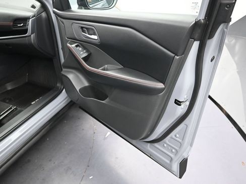 Used 2026 Nissan Rogue SV AWD/4WD image 7