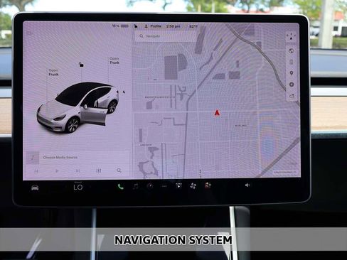 Used 2021 Tesla Model Y Long Range AWD/4WD image 12