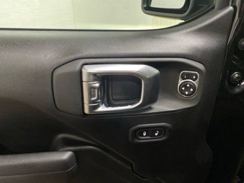 Used 2023 Jeep Wrangler Unlimited w/ Sun & Screen Package AWD/4WD image 34