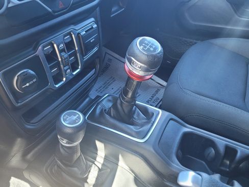 Used 2020 Jeep Gladiator Sport w/ Quick Order Package 23S image 20