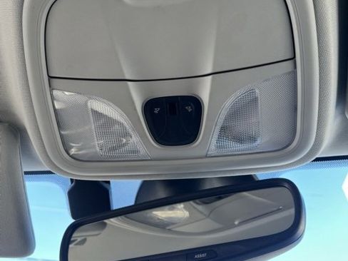 Used 2023 Jeep Cherokee Altitude Lux image 37