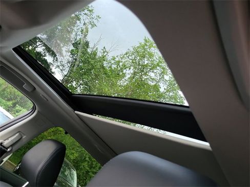 New 2025 Nissan Rogue Platinum w/ Tech Package image 18