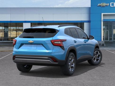 New 2026 Chevrolet Trax LT image 4