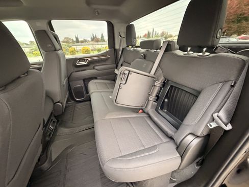 New 2026 GMC Sierra 1500 Elevation w/ LPO, Elevation Black Package image 38