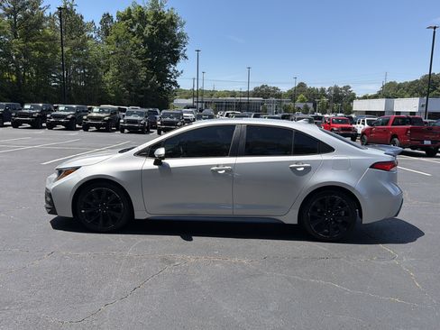 Used 2021 Toyota Corolla SE FWD image 9
