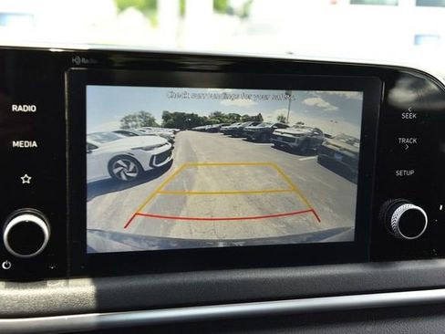 Used 2020 Hyundai Sonata SE w/ Cargo Package FWD image 11
