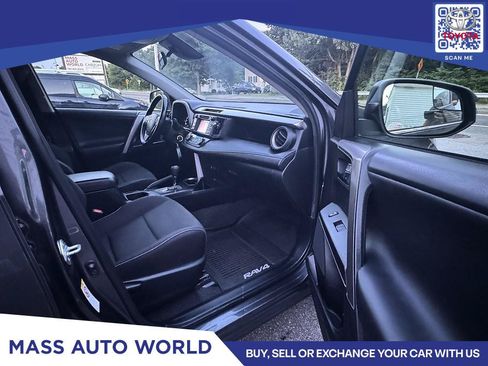 Used 2017 Toyota RAV4 XLE w/ Carpet Mat Package AWD/4WD image 7