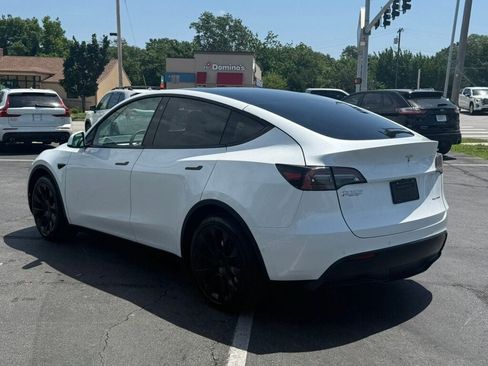 Used 2021 Tesla Model Y Long Range AWD/4WD image 11
