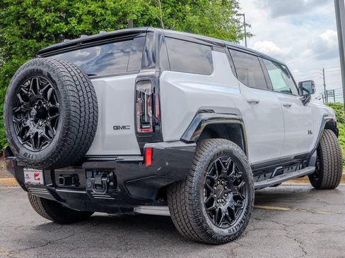 Used 2025 GMC Hummer EV 3X w/ LPO, Illumination Package AWD/4WD image 29