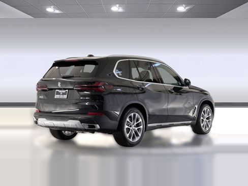 New 2026 BMW X5 sDrive40i w/ Premium Package image 8