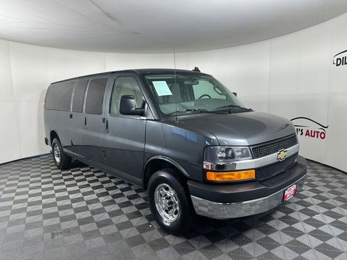 Used 2016 Chevrolet Express 3500 LT w/ LT Preferred Equipment Group image 10
