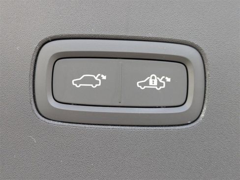 New 2025 Volvo EX90 Ultra image 14