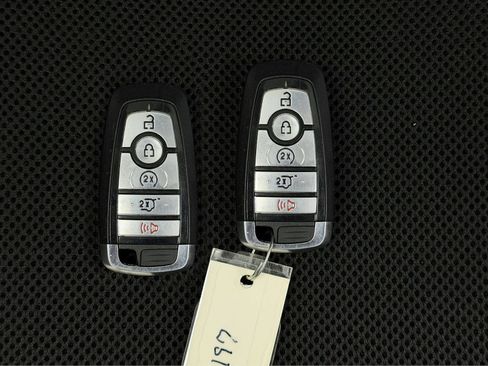 Used 2023 Ford Expedition XLT RWD image 10