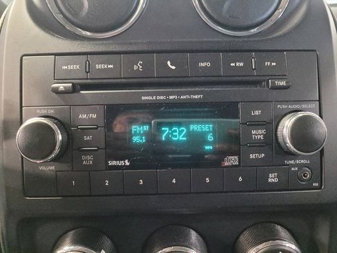 Used 2017 Jeep Patriot Latitude FWD image 25