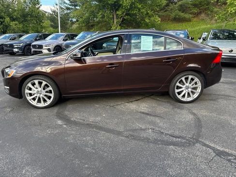 Used 2017 Volvo S60 T5 Inscription Platinum w/ Climate Package AWD/4WD image 2