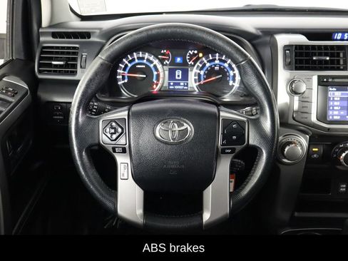 Used 2018 Toyota 4Runner SR5 Premium AWD/4WD image 7