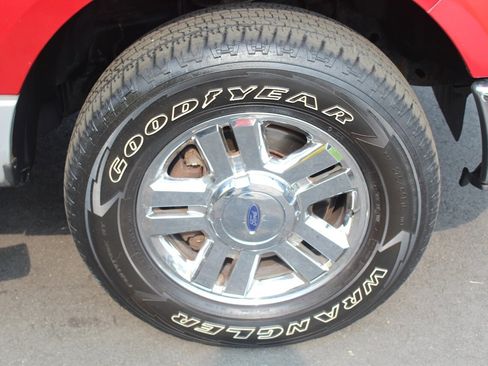 Used 2010 Ford F150 XLT image 22