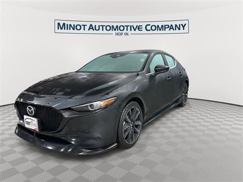 Used 2021 MAZDA MAZDA3 Hatchback w/Premium Plus Pkg image 4