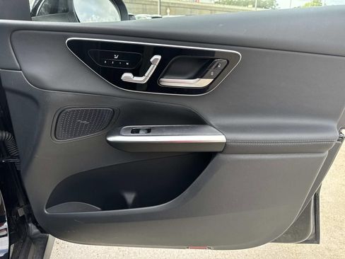 Used 2025 Mercedes-Benz GLC 300 image 15