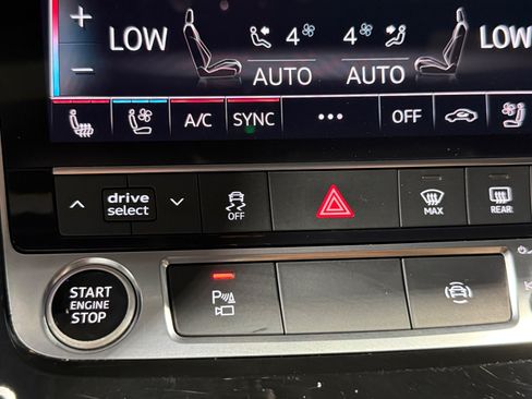 Used 2021 Audi Q8 Premium Plus w/ Premium Plus Package AWD/4WD image 42