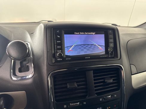 Used 2018 Dodge Grand Caravan GT image 16
