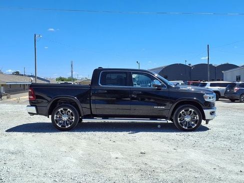 Used 2023 RAM 1500 Limited AWD/4WD image 2