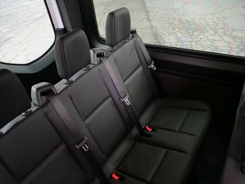 Used 2024 Mercedes-Benz Sprinter 2500 image 37