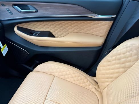 New 2025 Jeep Grand Cherokee Summit image 24