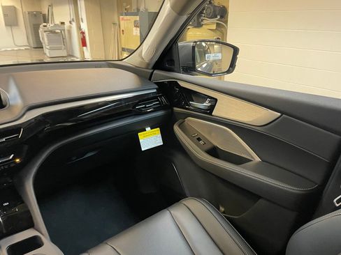 Certified 2023 Acura MDX SH-AWD w/ Technology Package image 22