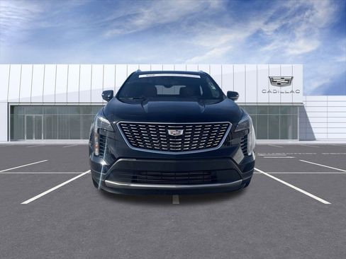 Used 2022 Cadillac XT4 Premium Luxury w/ Enhanced Visibility Package image 3