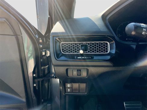 Used 2023 Honda Civic Sport image 10