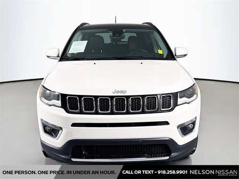 Used 2017 Jeep Compass Limited image 2