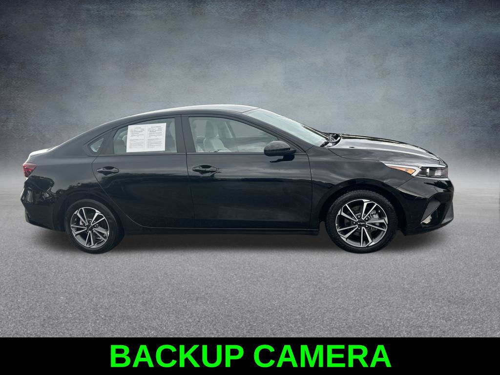 Used 2023 Kia Forte LXS FWD image 4