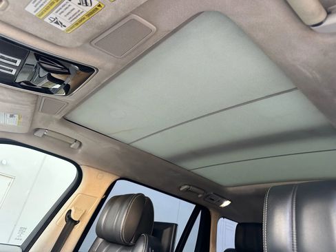 Used 2014 Land Rover Range Rover Long Wheelbase Autobiography image 15