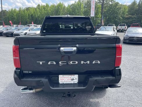 Used 2024 Toyota Tacoma Limited w/ Limited Package (LT) AWD/4WD image 3