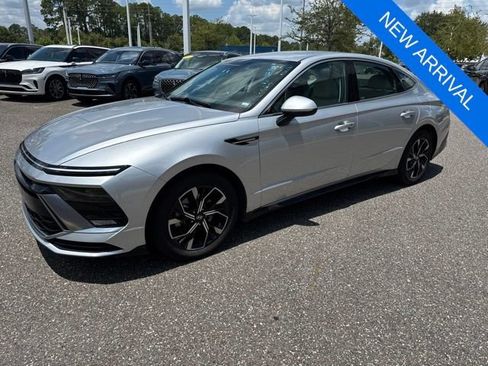 Used 2025 Hyundai Sonata SEL FWD image 14