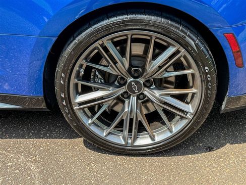 Used 2017 Chevrolet Camaro ZL1 RWD image 18