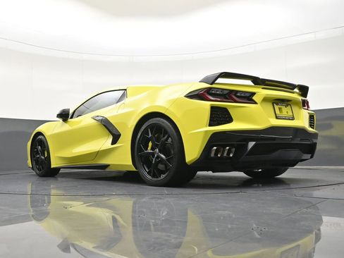 Used 2022 Chevrolet Corvette Stingray Preferred Conv w/ Z51 Performance Package RWD image 26