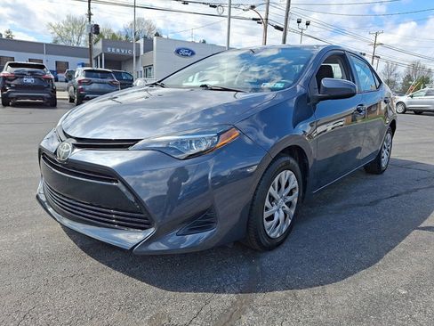 Used 2019 Toyota Corolla LE FWD image 3