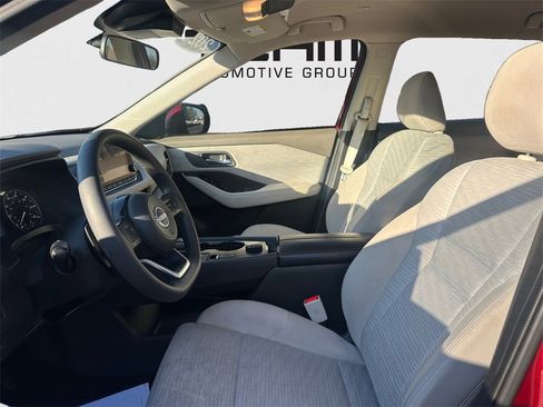 Used 2023 Nissan Rogue SV image 23