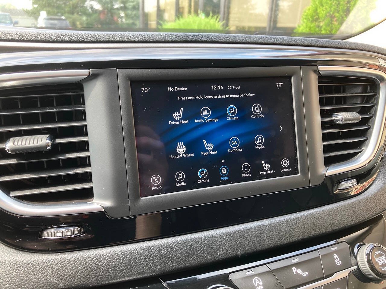 Used 2020 Chrysler Pacifica Touring-L FWD image 25