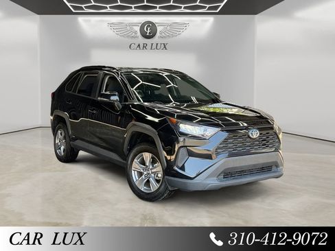 Used 2022 Toyota RAV4 LE AWD/4WD image 7