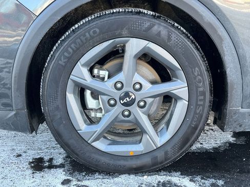 Used 2025 Kia K4 LXS image 27